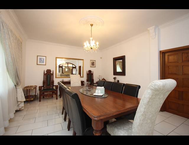 5 BEDROOM HOUSE TO LET IN BEDFORD GARDENS